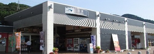 宮原サービスエリア下り線外観