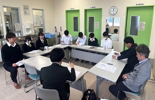 昨年実施した生徒向け説明会の様子