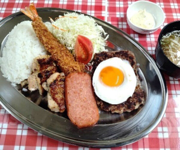 伊芸特製Aランチ
