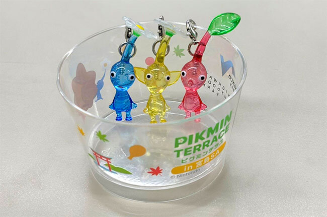 オリジナルデザインのカップ