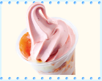 地卵黄のあまおうソフトクリーム